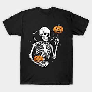 Skeleton Holding Pumpkin T-Shirt - Spooky Halloween Costume T-Shirt